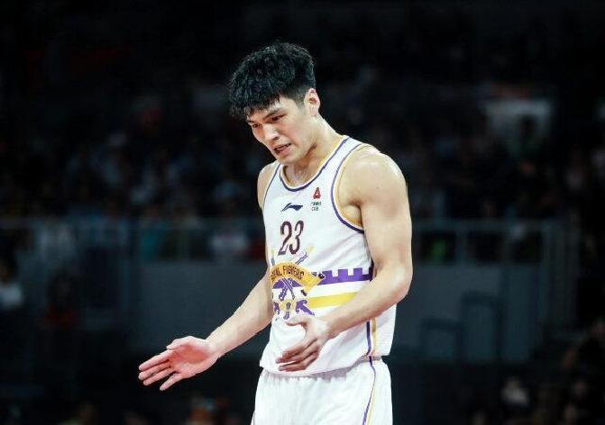 开云APP-0分1板+正负值最低，状元郎回家不会打球了？球迷：不敢打就下去