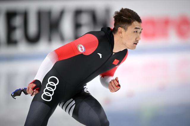 kaiyun-破场地纪录夺冠 高亭宇速滑世界杯500米封王